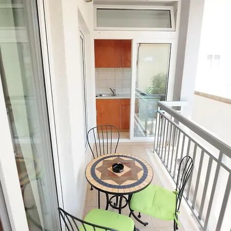 Knezevic * Makarska